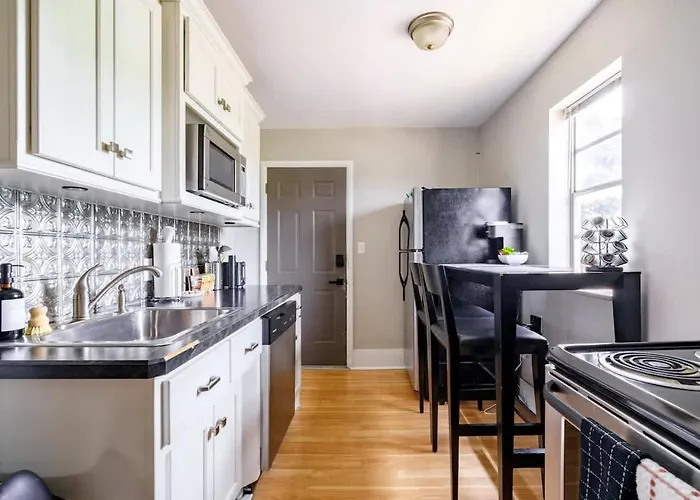 Сasa de vacaciones Casa Quatro By Jungle House Near Convention Center Osu & Nationwide Arena Walk To High Street Downtown & Short North 5 800reviews Private Parking *